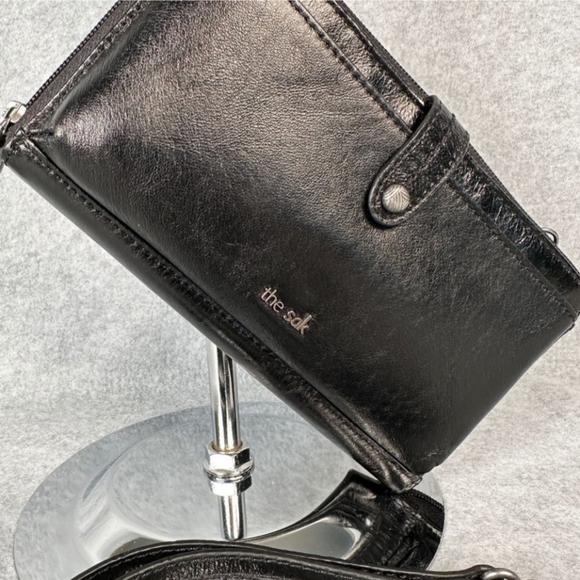 The Sak Black Leather Cell Phone Zip Around Wallet Crossbody Wristlet Clutch - Picture 12 of 12